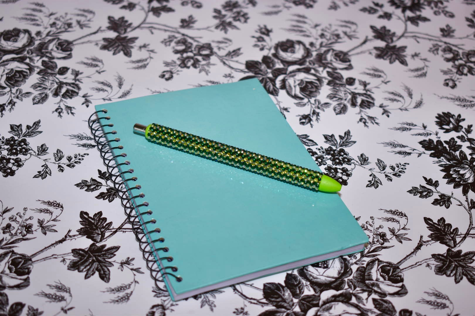 Zig Zag Rhinestone Pen - Lime green